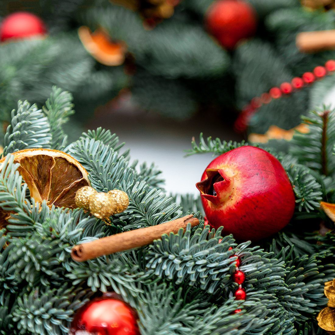 Новогодний венок. Флорист Маргарита Гладкова
