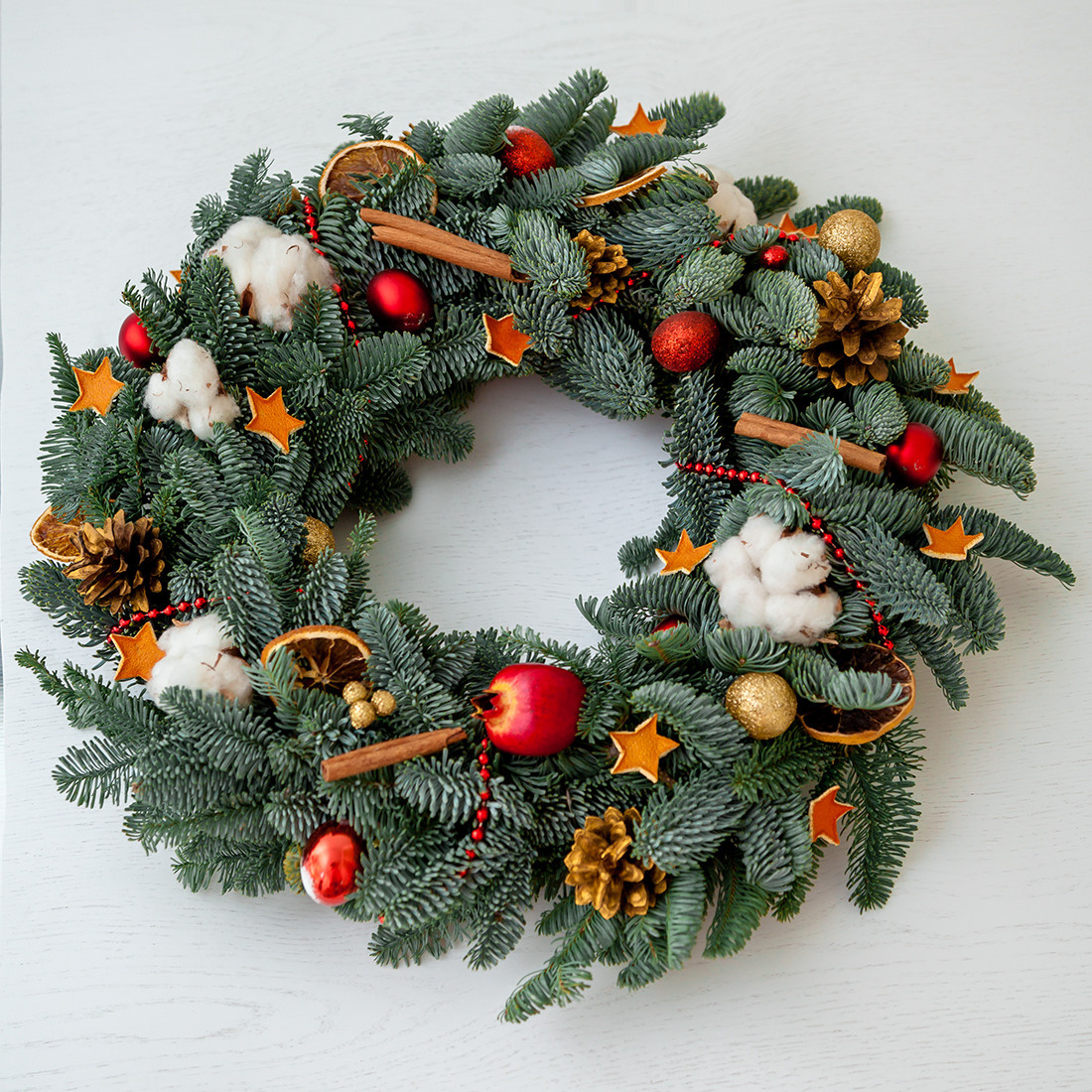 Новогодний венок. Флорист Маргарита Гладкова