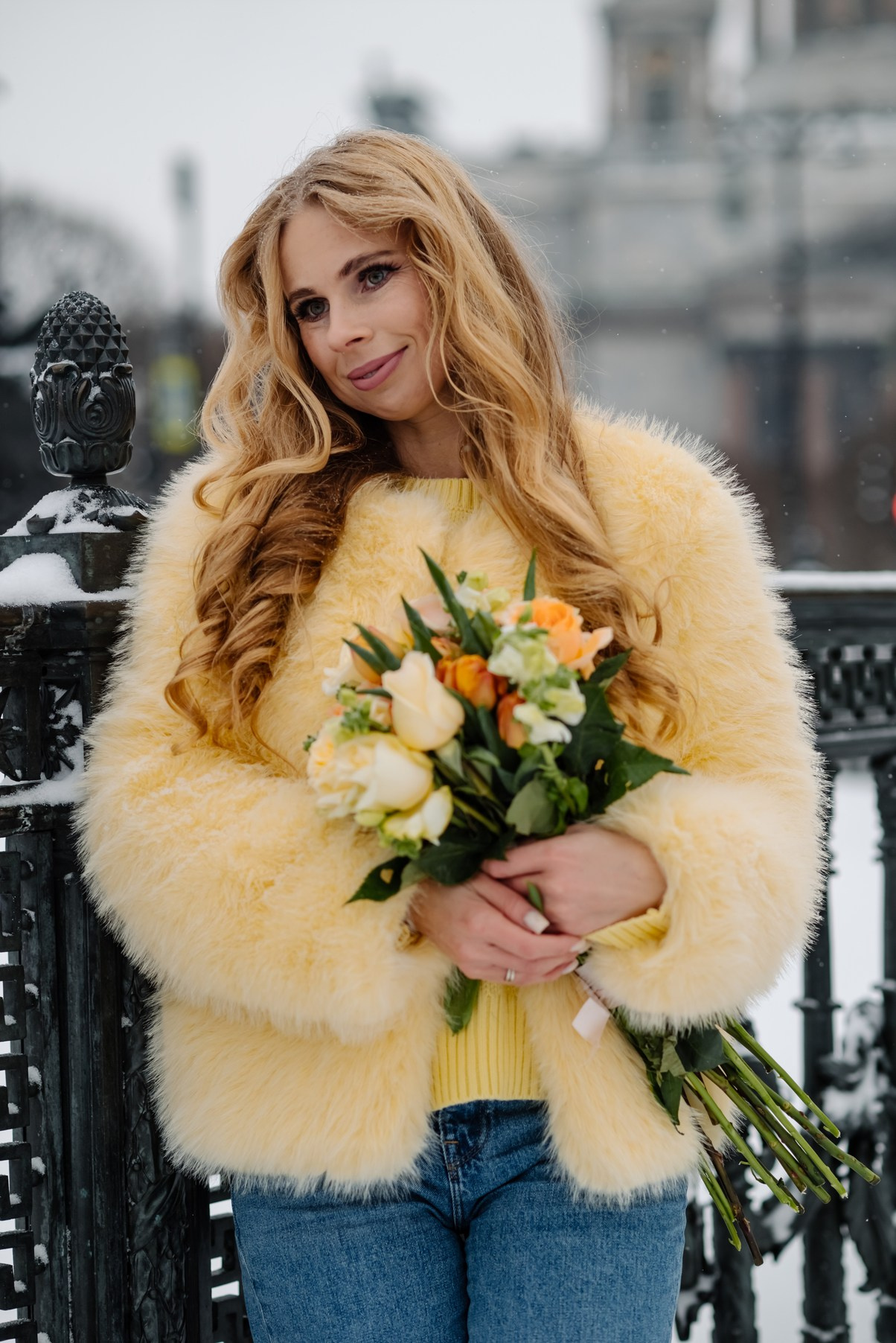 Фотосессия девушки зимой у Исаакиевского собора. Свадебный и семейный фотограф в Санкт-Петербурге (Спб) Елена Худякова