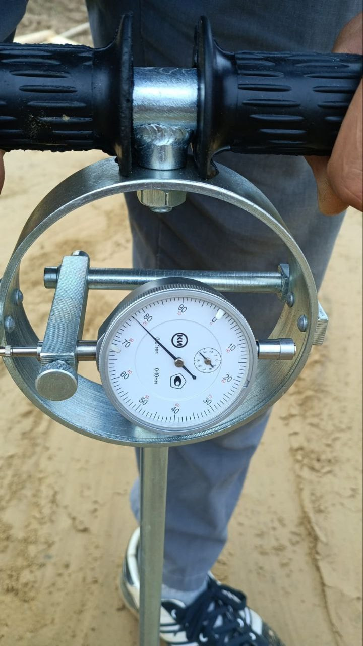 Проверка песчаного основания Плотномером 