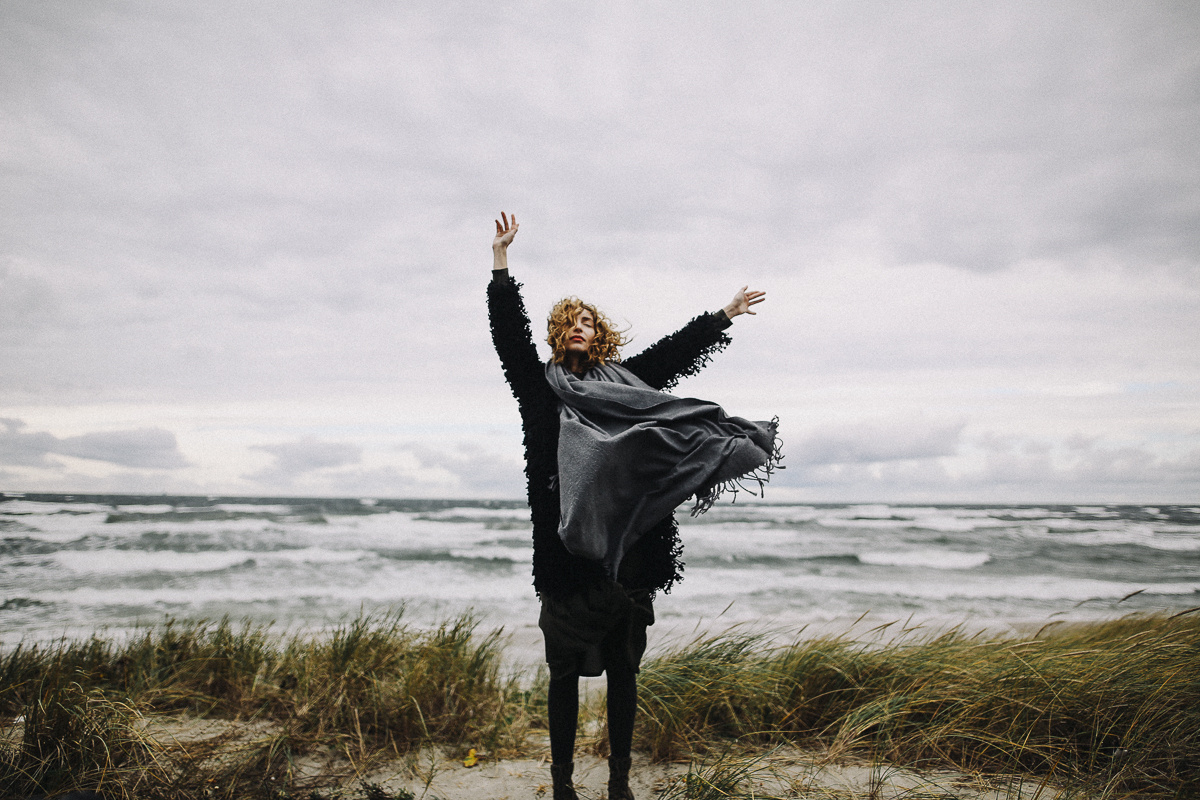 Чайка и друг ее Ветер. Соня Черных (sophieblack)