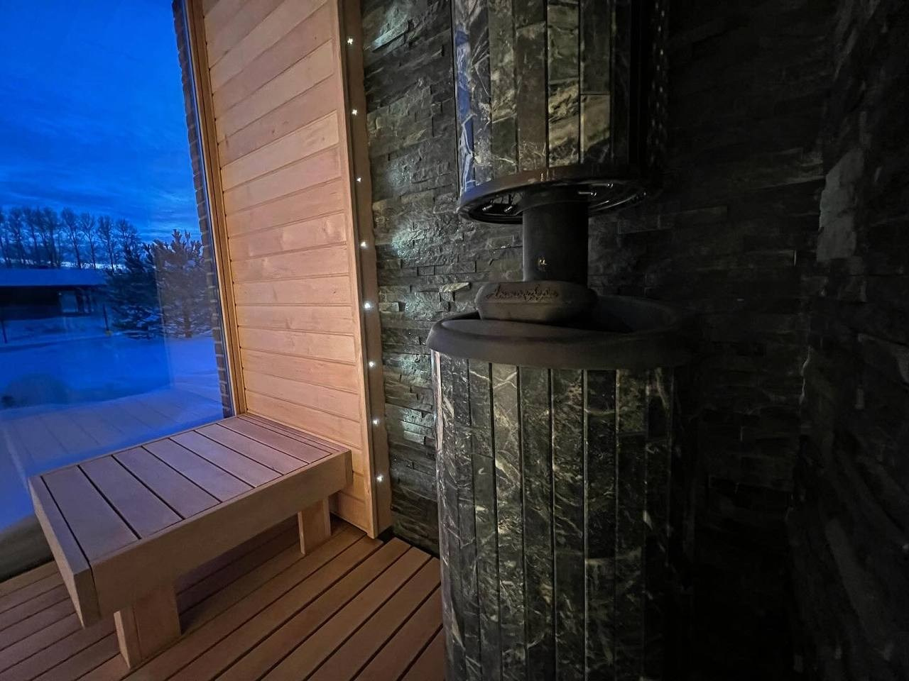 Эта баня в Садах Времени не оставит равнодушным никого- ни внутри парной, ни снаружи. SaunaTopMasters