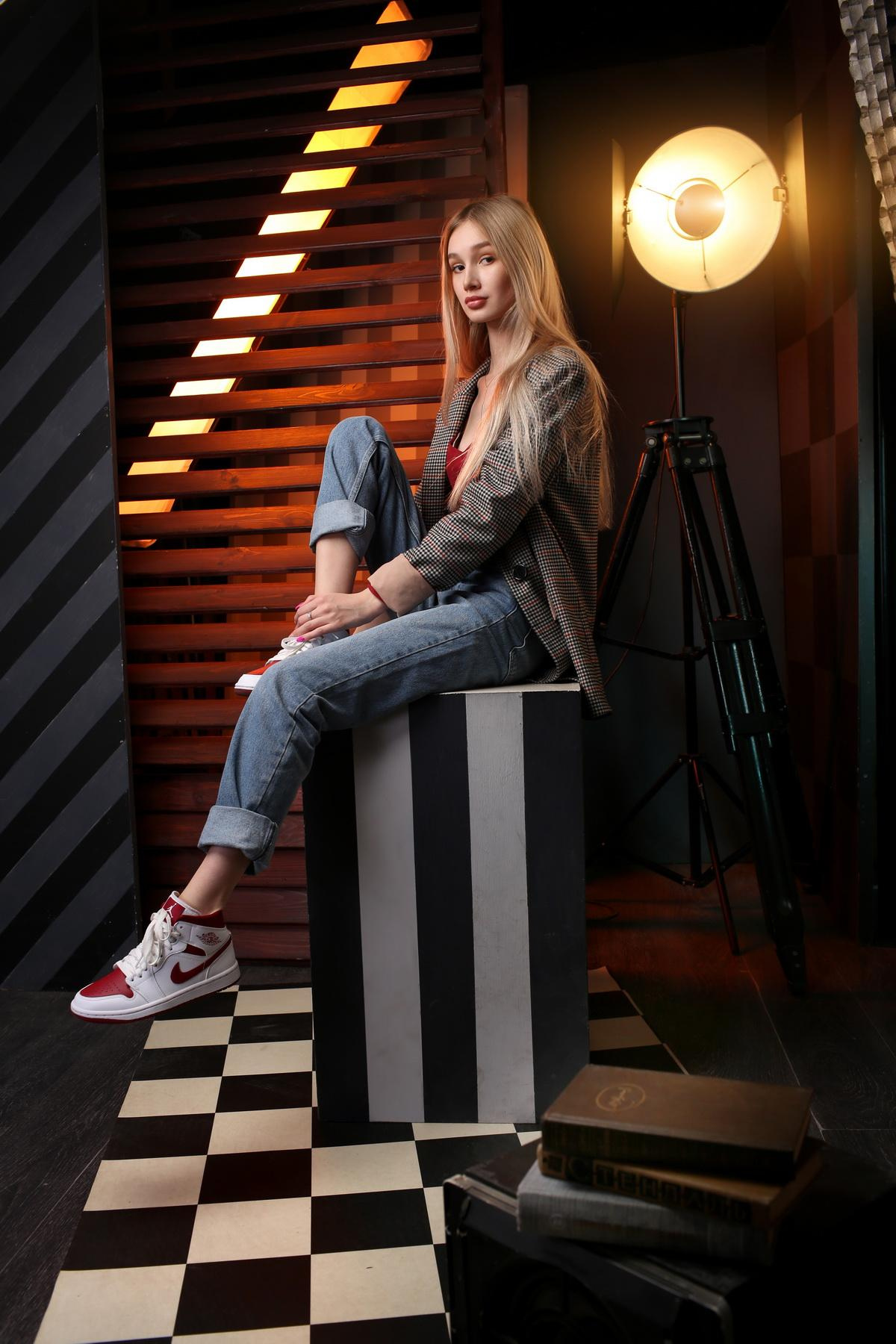 Фотосессии в студии. Фотосъемка и изготовление выпускных альбомов в Ростове-на-Дону