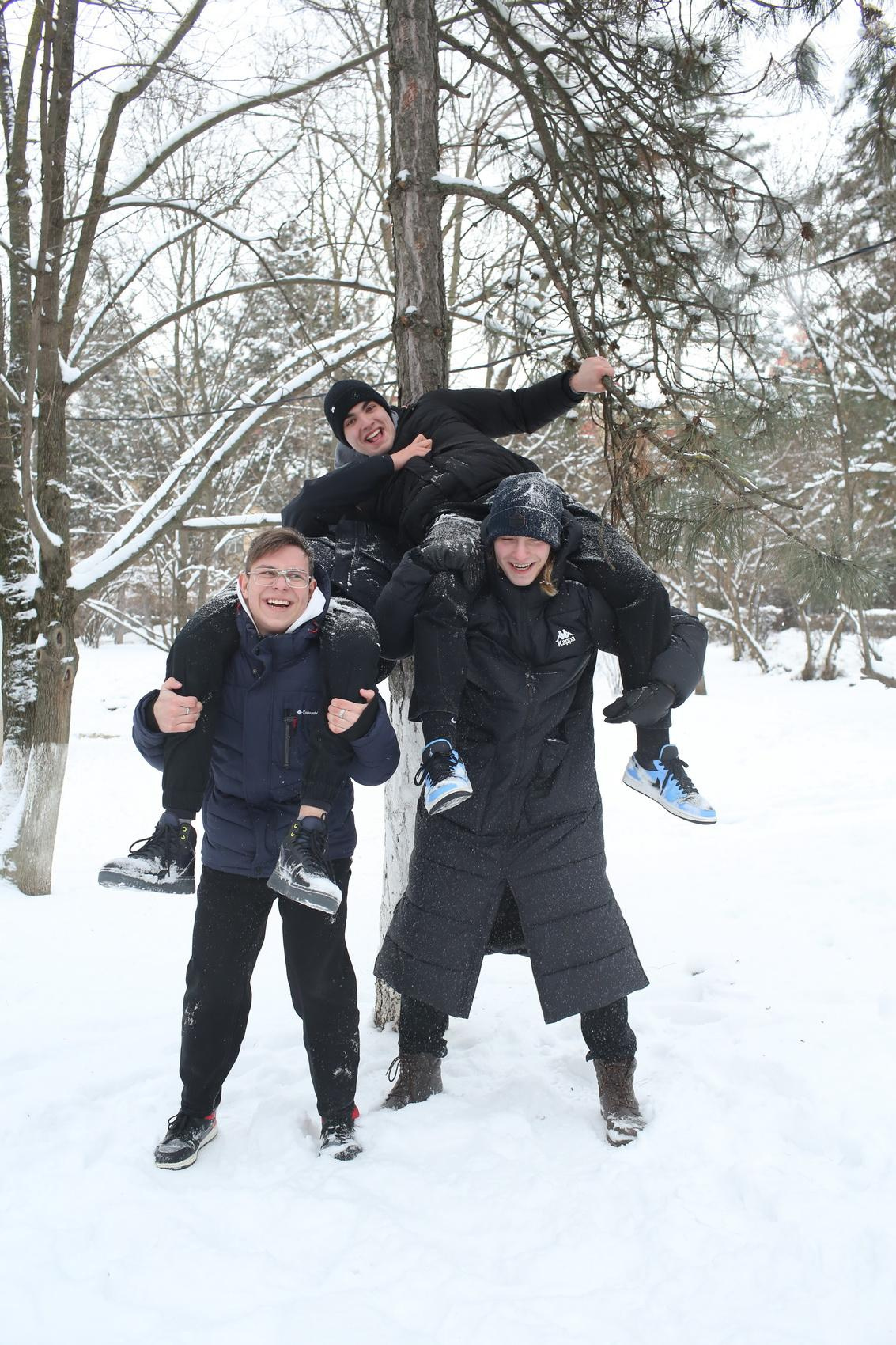 Фотосессии — прогулки. Фотосъемка и изготовление выпускных альбомов в Ростове-на-Дону