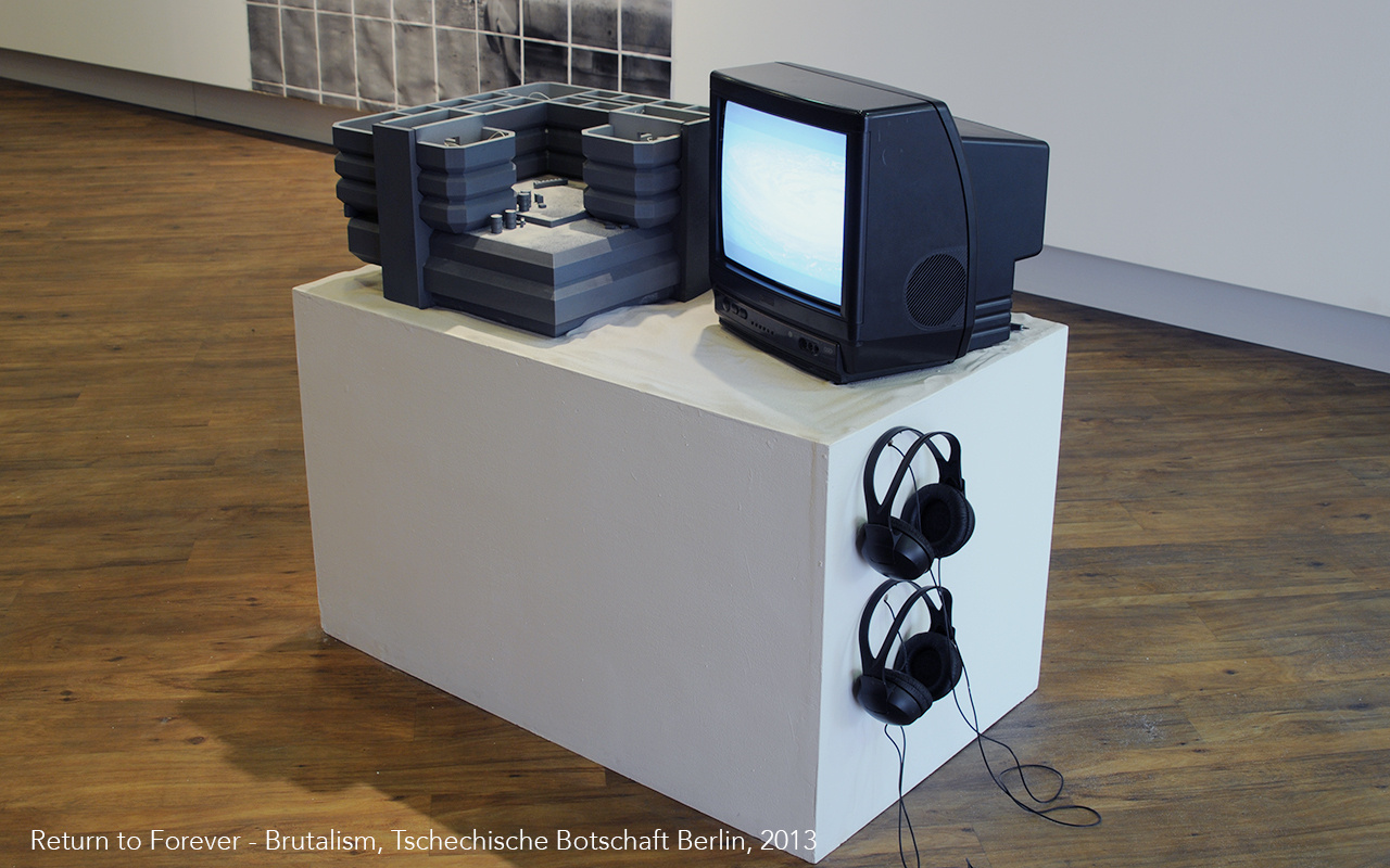 Exhibition views. Mascha Danzis contemporary video and media artist