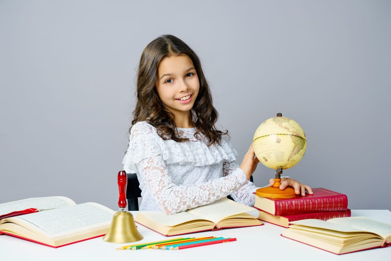 ШКОЛЬНАЯ СЪЕМКА (БЕЗ АЛЬБОМА). Школьная фотостудия «Like Moment» в Строгино