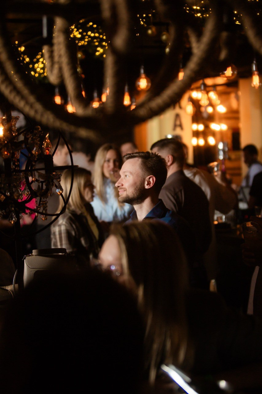 LЮSTRA bar 10.12.2025. Московская кавер-группа BankBand