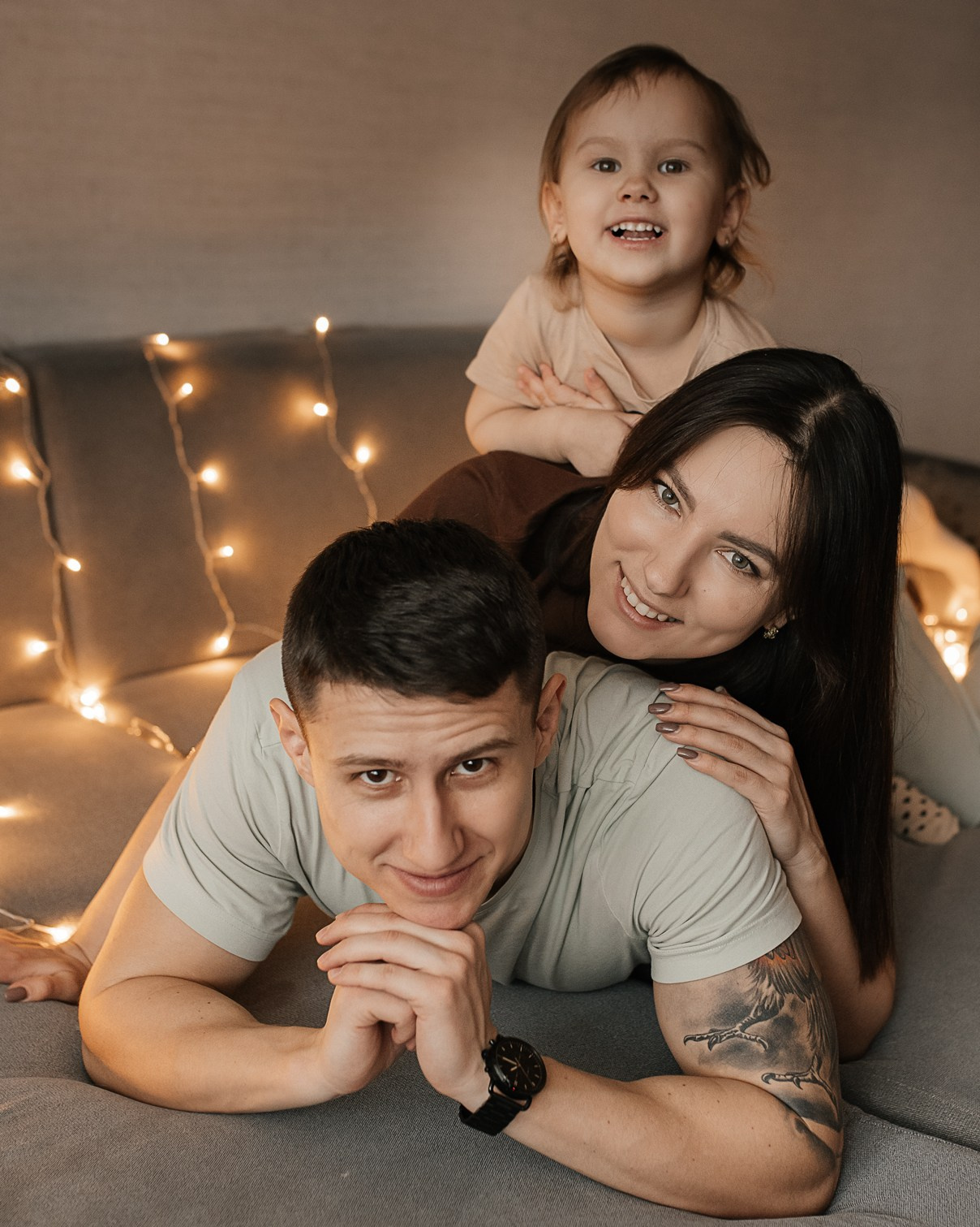 Новогоднее: Вика, Юрий, Оля и Уля. Фотограф г. Хабаровск