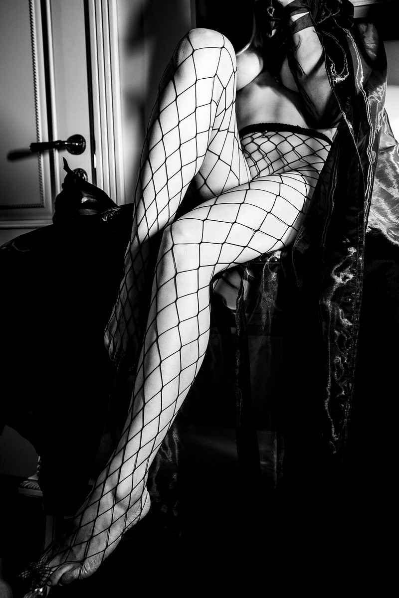 X. Эротико-драматический фотограф Маруся Скоробогатова