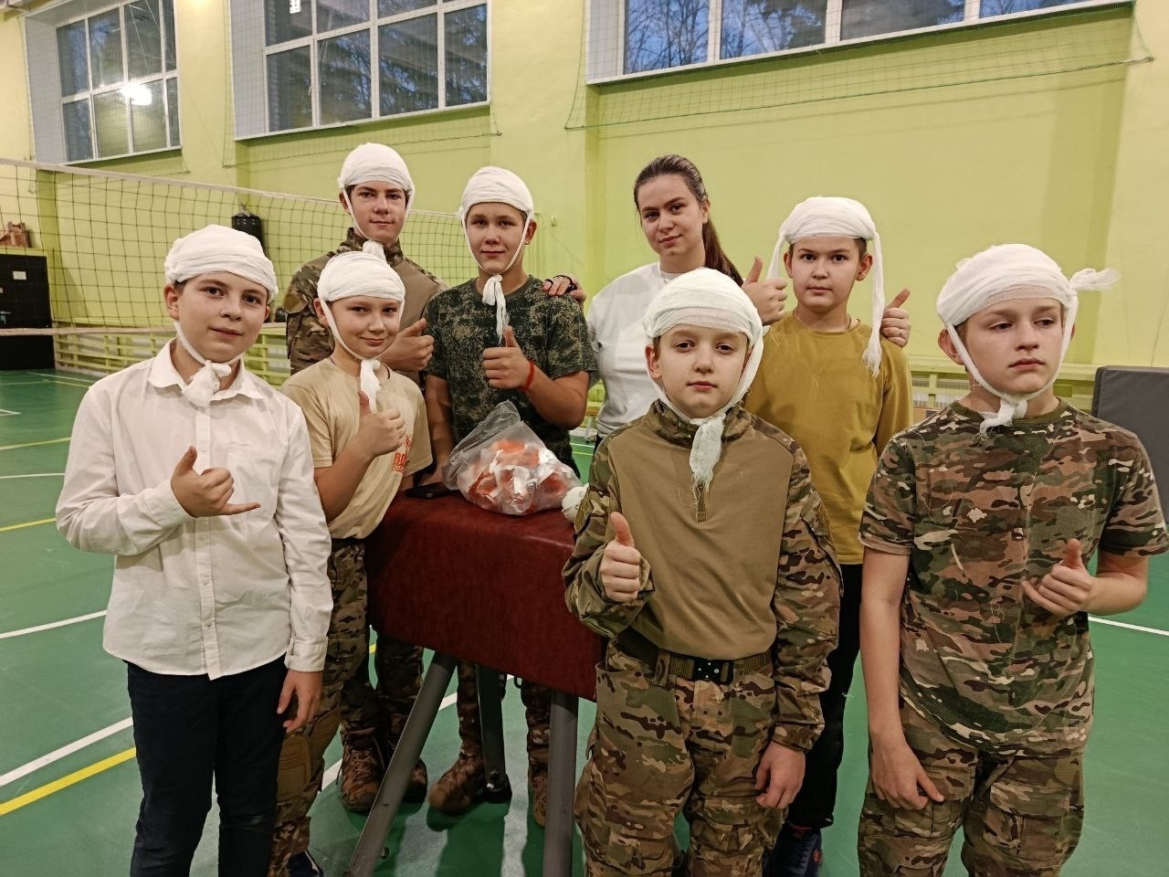 Ратники Отечества спортивно-патриотическая организация в Заокском районе Тульской области занятие как правильно накладывать повязки , занятие о важности умения оказывать первую помощь 