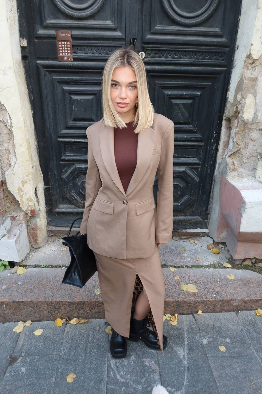 Виктория Н Размер ХS, Рост 165, Параметры 85/62/88. LUNAPRO Дом стильных, сборных и индивидуальных съемок для брендов