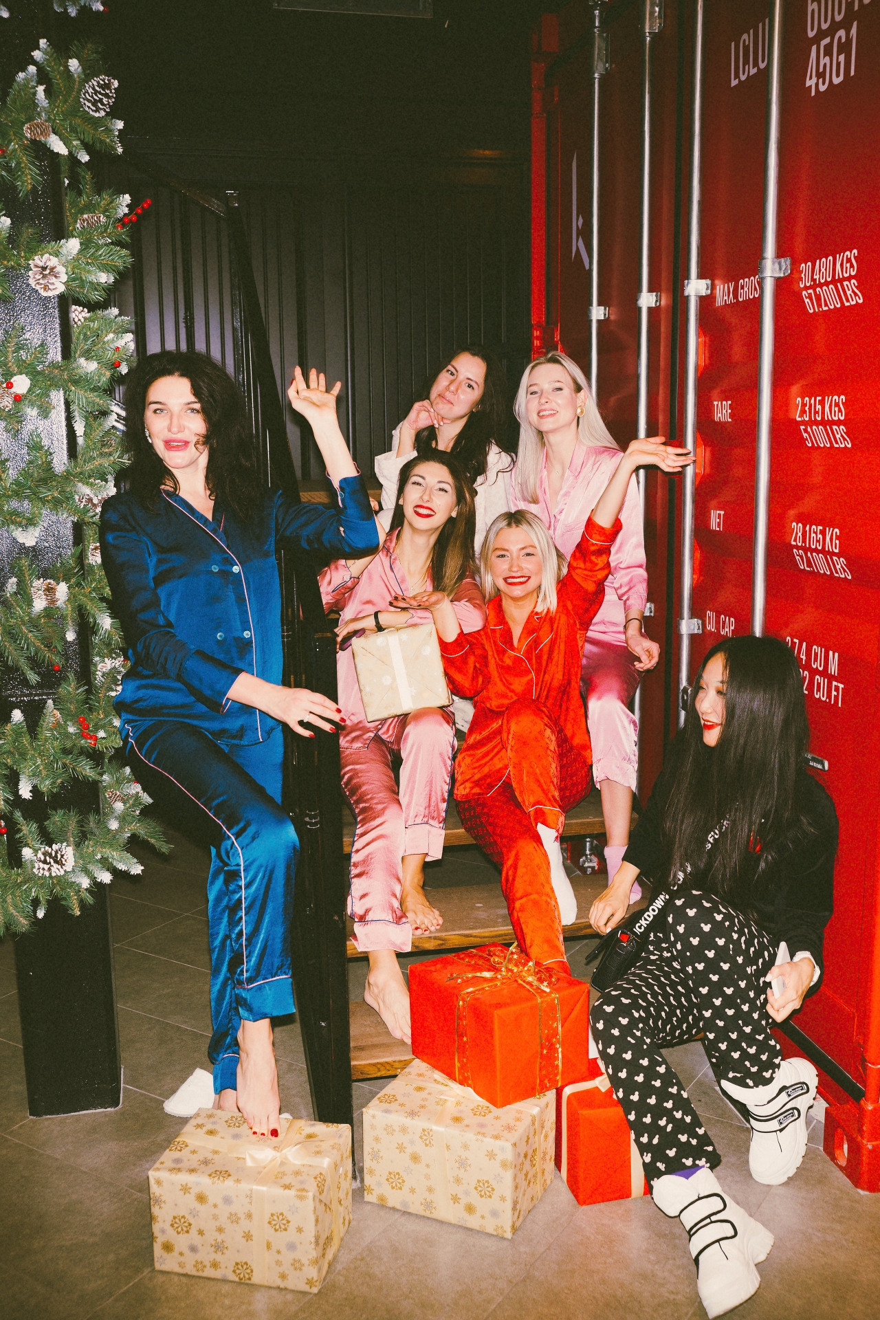 Girl's Xmas Party. Фотограф Серафим Крюков