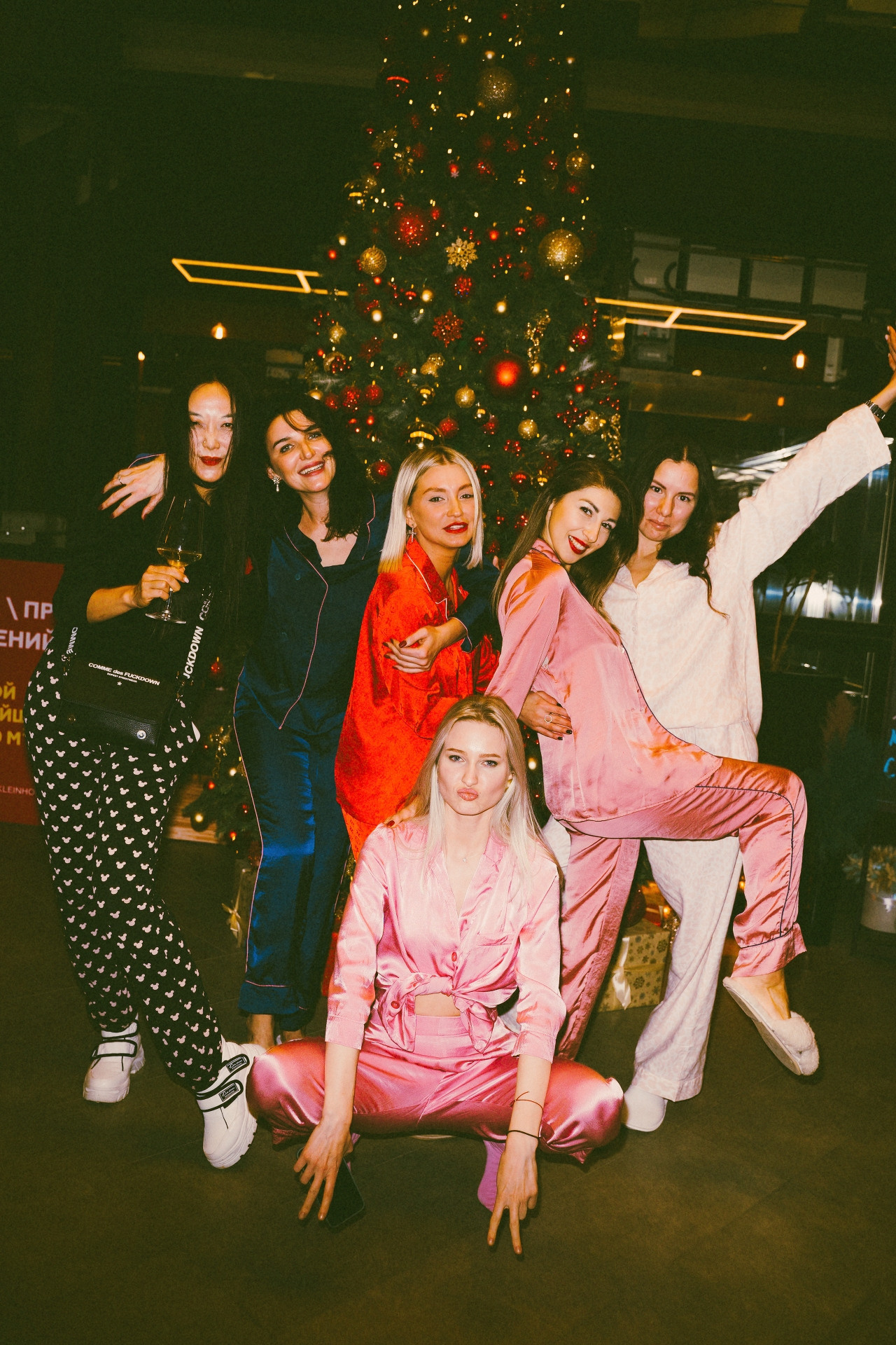 Girl's Xmas Party. Фотограф Серафим Крюков