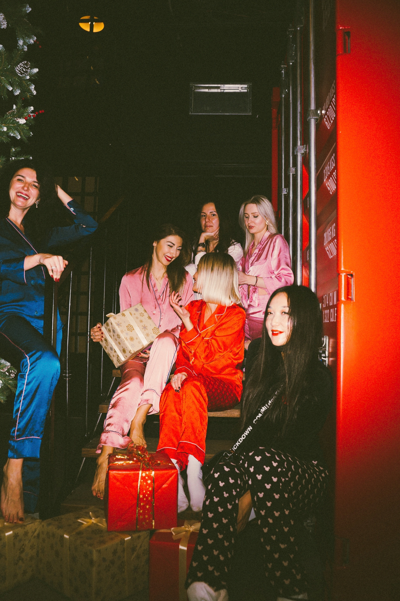 Girl's Xmas Party. Фотограф Серафим Крюков