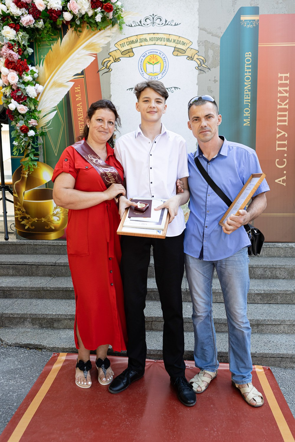 Фотосъёмка выпускного в школе. Свадебный фотограф, фотосъемка в Крыму, Севастополе, Симферополе, Ялте