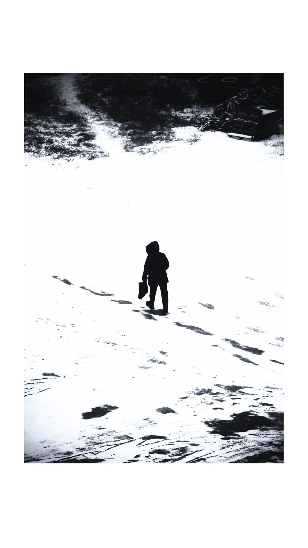 «Не выходя из дома». Главная