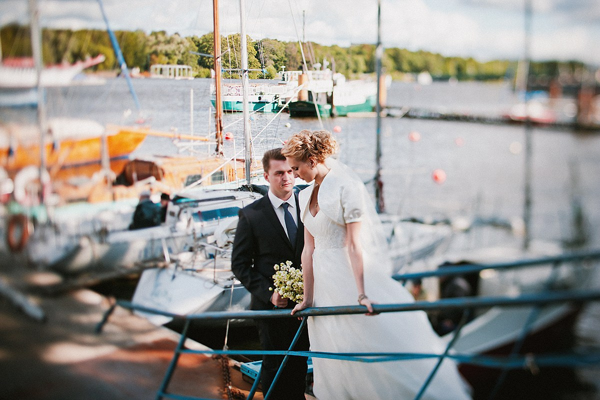 Свадебная прогулка Алекса и Даши. Фотограф крещение венчание в Петербурге! Помогает подобрать храм и посоветовал душевного батюшку в СПб