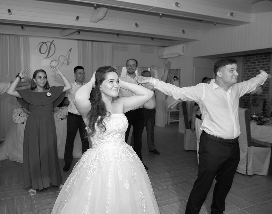 Ангелина и Дима. Ведущий на свадьбу в Москве Зубков Алексей