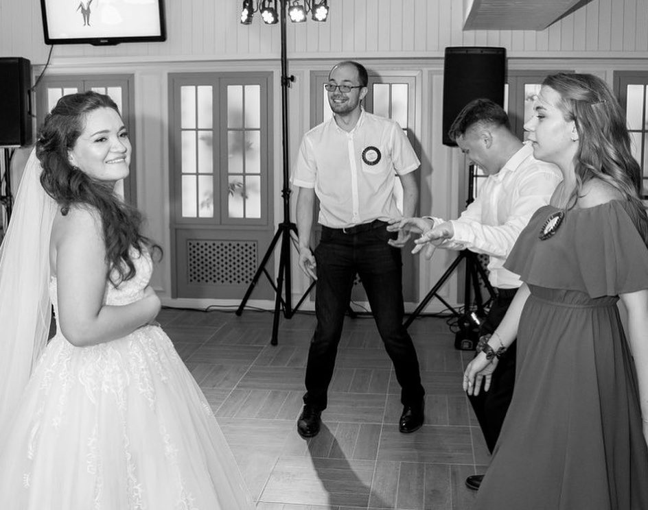 Ангелина и Дима. Ведущий на свадьбу в Москве Зубков Алексей