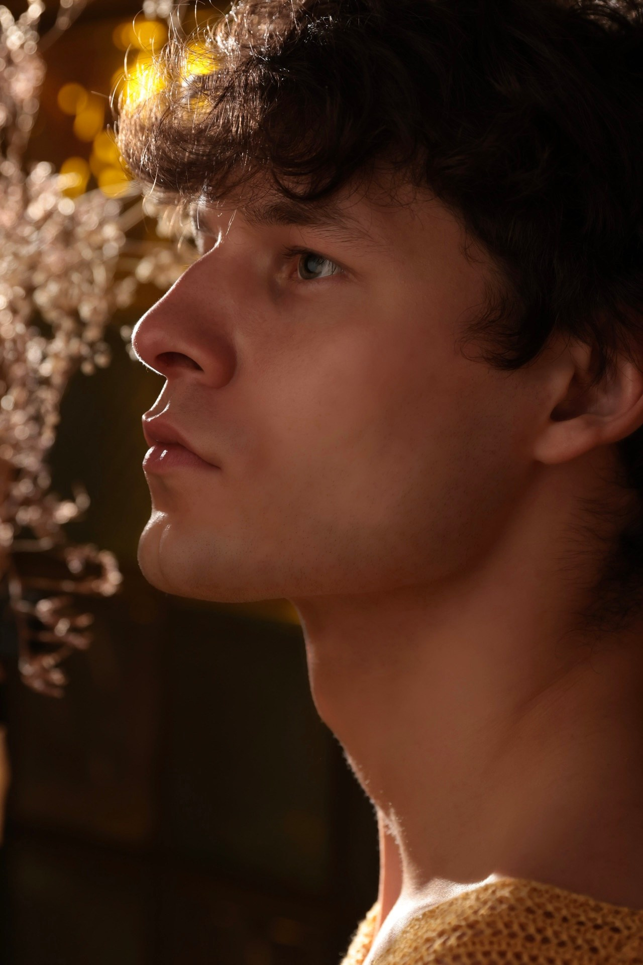 Оранжевый свитер. Лев Лекомцев модель