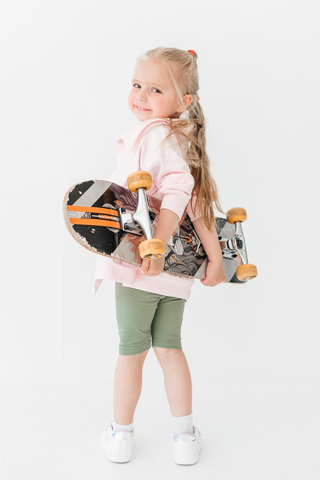 Каталожная съемка детской одежды. Фотограф в Новосибирске Юлия Туманова