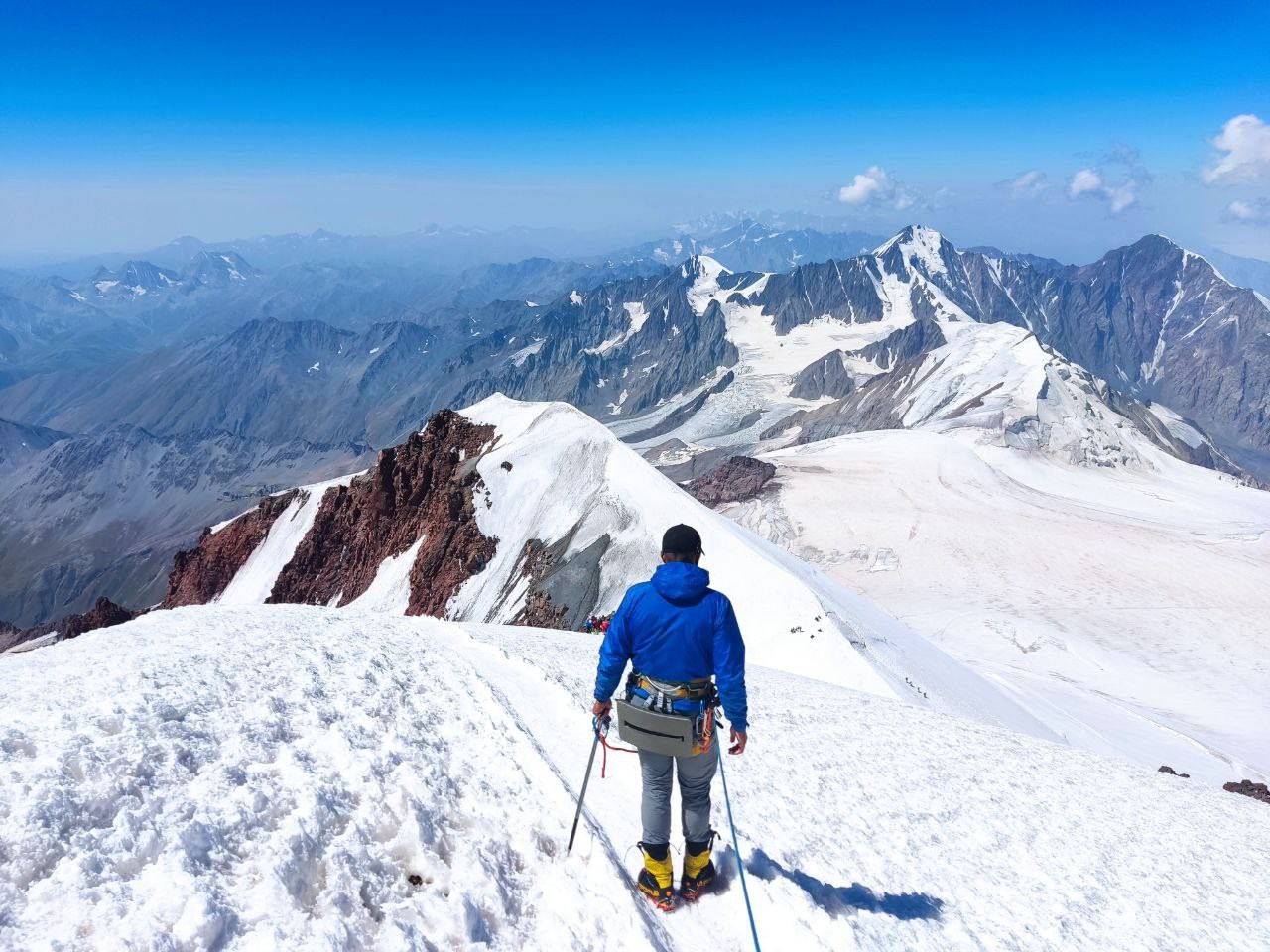 Восхождение на Казбек с Грузии. Уникальные экспедиции — LUCKY CLAN