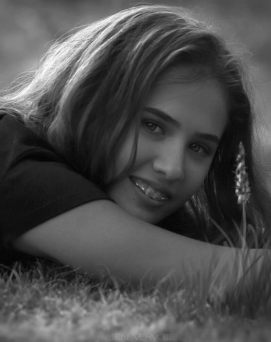 Черно-белая фотосъемка. B&W съемка в Москве. ЧБ фотограф Олег Голишник. Арт-фотограф Олег Голишников. Творческая мастерская