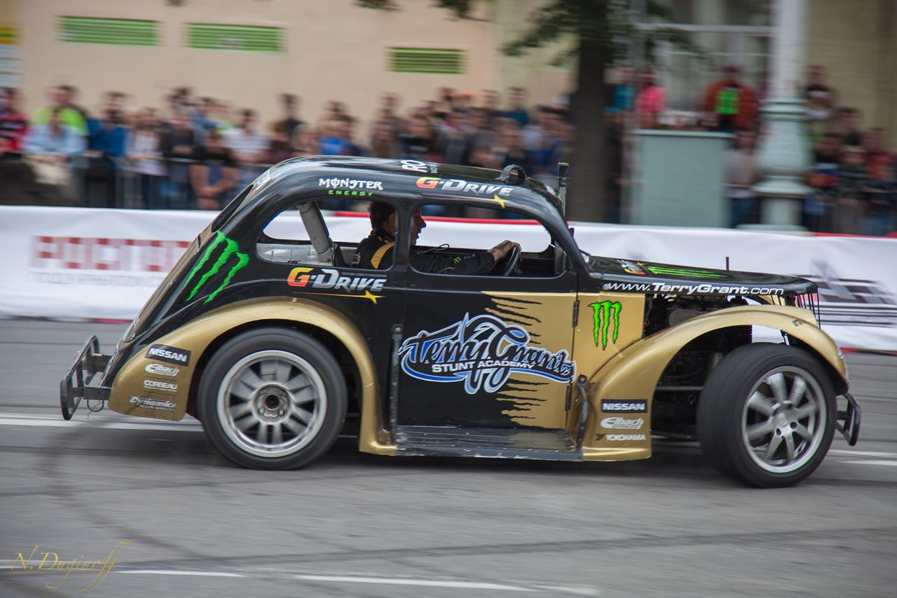 Nissan Nissmo Drive. Профессиональный фотограф Дугинов Николай | Екатеринбург