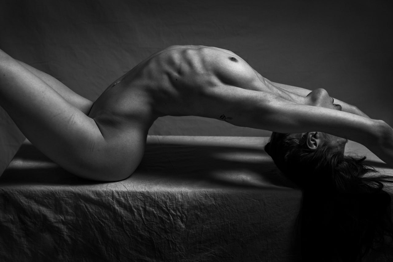Обнаженная пластическая фотография. Мастерская Демченко