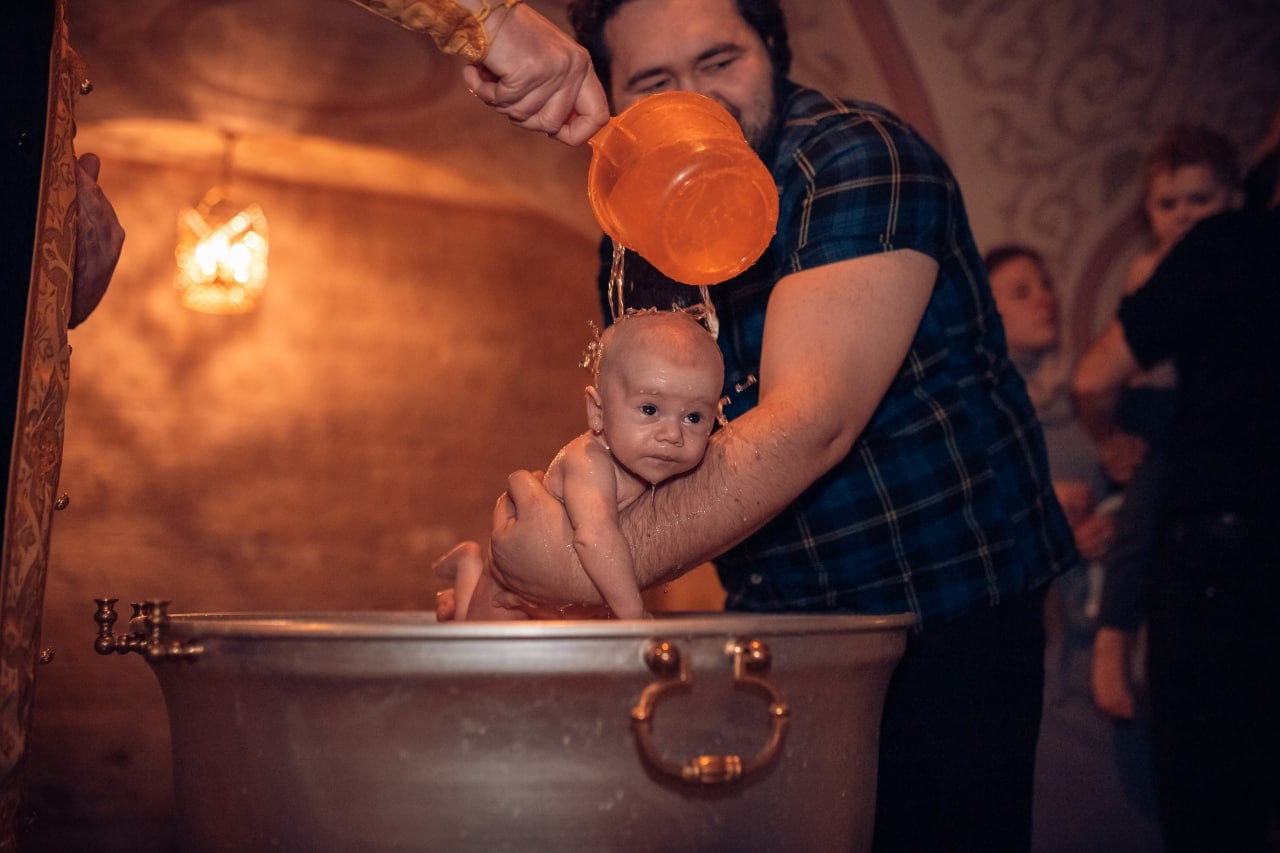 Крещение Леонида. Екатерина Крапивина фотограф церковных Таинств в Нижний Новгороде