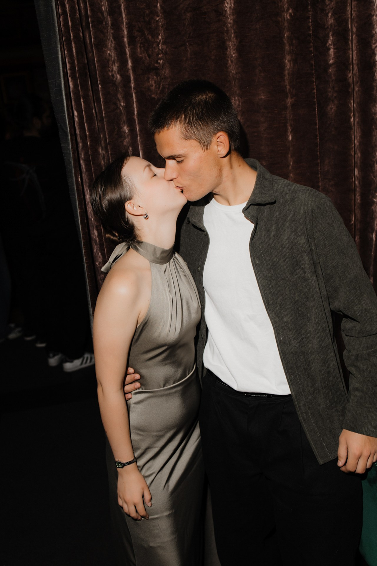 48 стульев. VICTORIA SHU