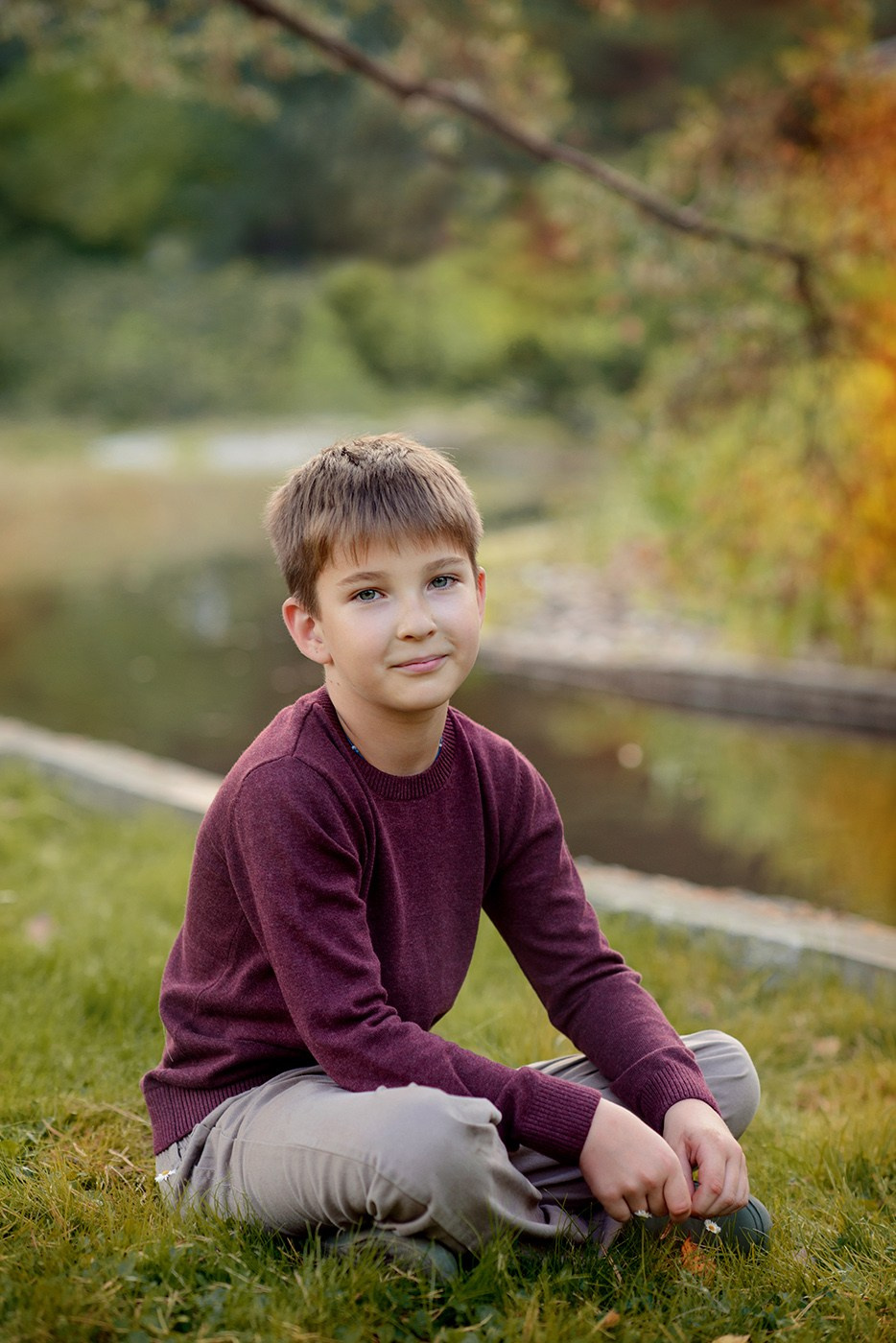 Family photo shoot , walk in the autumn park, family and golden fall (Photographer in Edinburgh Elena Carruthers)