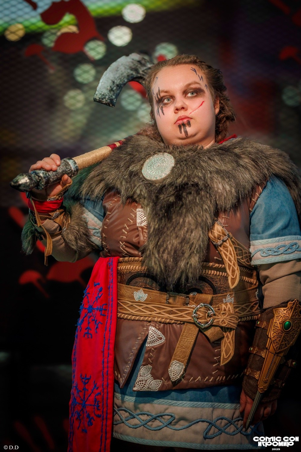 Comic Con Игромир 2025. Различные мероприятия и просто фотографии людей