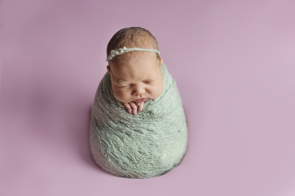 Съемка новорожденных. Фотограф новорожденных малышей Ирина Шайнурова