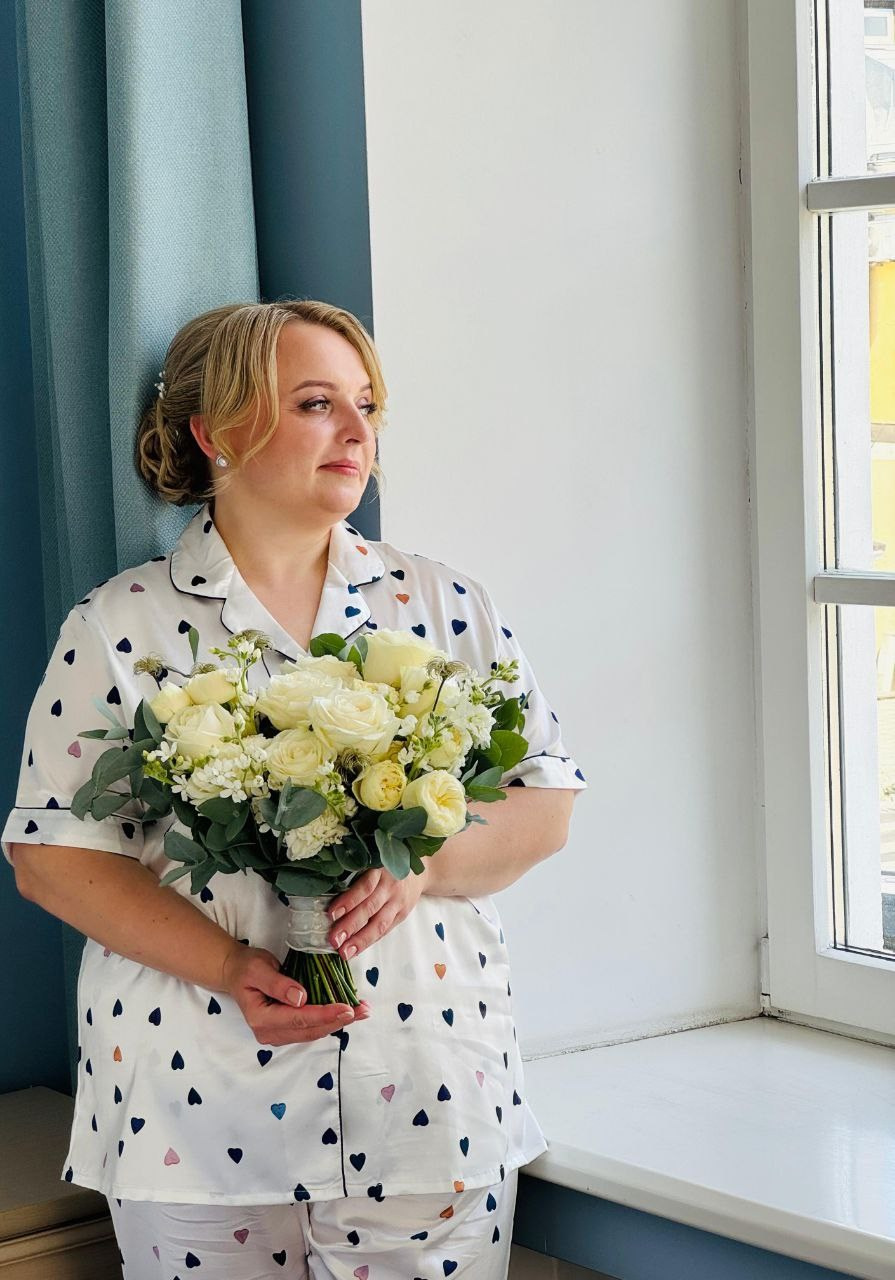  Букет невесты на заказ, букет для невесты Москва, свадебный флорист, флорист на свадьбу, сборка букета на свадьбу, ручная работа, букет для невесты ручной работы, букет невесты ручной работы . бутоньерка жениха в подарок, авторский букет для невест, современный букет невесты. Ваши фото. Бело-зелёный букет для невесты. Собран по референсу, что доработан мною (с внесением изменений, для интеграции к образу невесты). авторский букет невесты, современный букет невесты, невеста 2025,  букет невесты, свадебный букет, свадьба 2025, свадебный букет, свадебный букет невесты, флорист на свадьбу, флорист фрилансер, флорист москва, ручная работа, яркий букет невесты, современный букет невесты, весенний букет невесты, антуриум, амарант, французские тюльпаны, аллиум, гиацинт, флорист на свадьбу, хороший флорист, флорист фрилансер, букет по фото, флорист профессионал