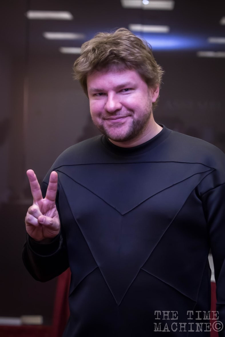 ЗНАМЕНИТОСТИ. Фотограф для маркетплейсов Михаил Бове