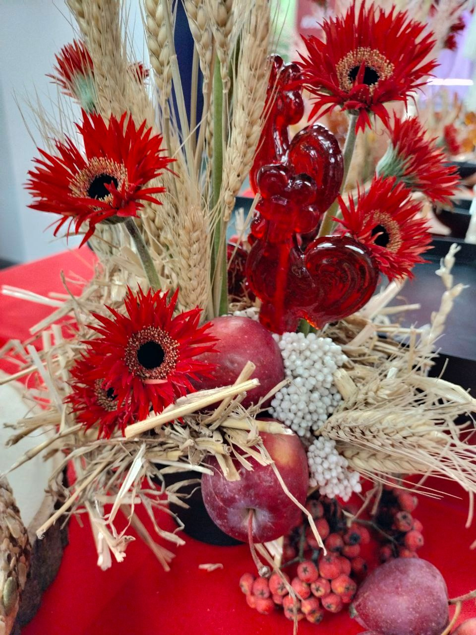 А-ля рус из сухоцветов и гермини. цветы на заказ. цветы. флорист дизайнер. клиентский сервис. головинский район. сао. флорист ховрино. флорист головинскийрайон. флорист клин. оформление цветами. цветочное оформление. оформление живыми цветами. современная флористика. камерная свадьба. большая свадьба. флорист на свадьбу москва. декоратор на свадьбу. концепция свадьбы. ручная работа. маленькая свадьба. бюджетная свадьба. дорогая свадьба. работа на заказ. живые цветы. украшение живыми цветами. красная свадьба. красные розы. ворота в цветах. необычная фото зона