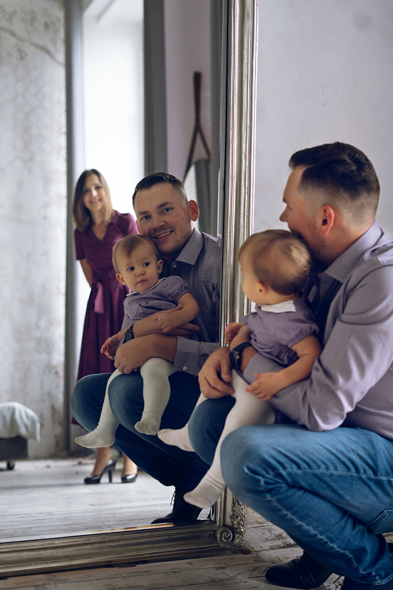 Семейная фотосессия на 1 годик ребенку с родителями в Москве - Анна Бо. Видеограф в Москве Анна Бортникова