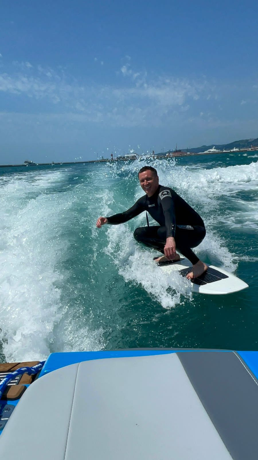 Аренда Вейксерфа в Сочи большой выбор. Инструктор в Сочи