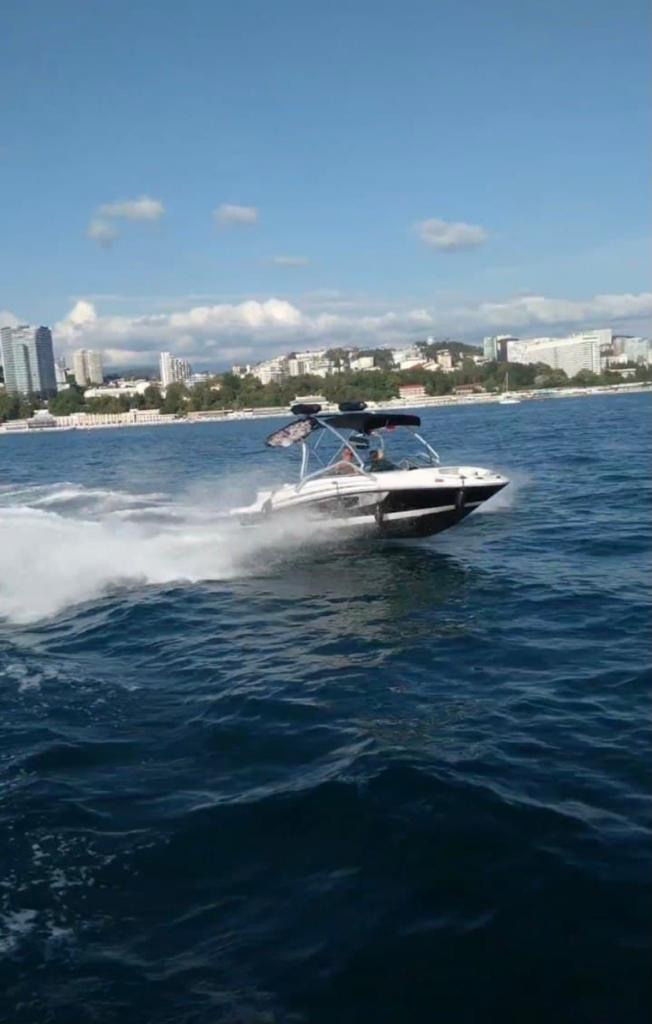 Вейкборд Гидроциклы Вейксерф Электросерф в Сочи Заказать. Аренда Яхт в Сочи от Эконом до Премиум Класса