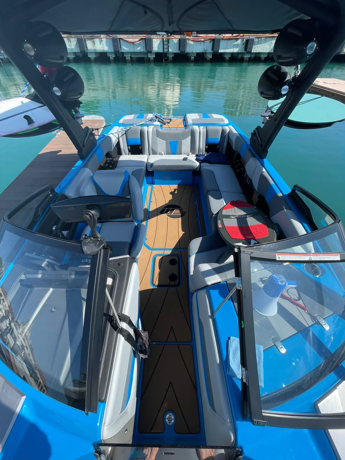 Вейкборд Гидроциклы Вейксерф Электросерф в Сочи Заказать. Аренда Яхт в Сочи от Эконом до Премиум Класса