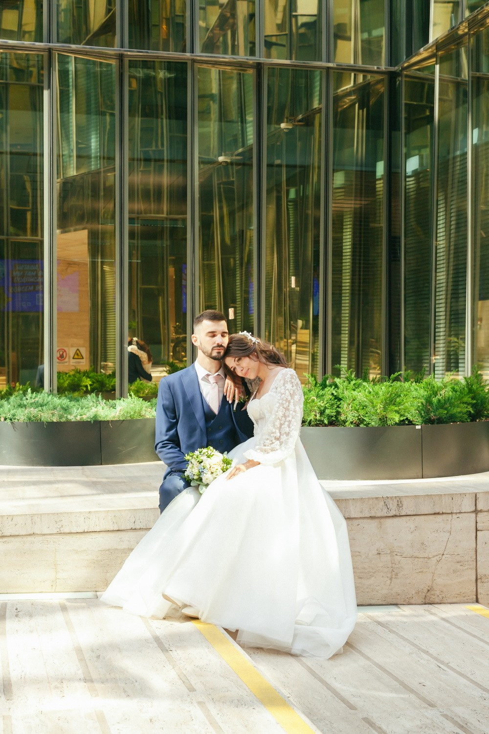 Свадебная фотопрогулка по СПб. Фотограф крещение венчание в Петербурге! Помогает подобрать храм и посоветовал душевного батюшку в СПб