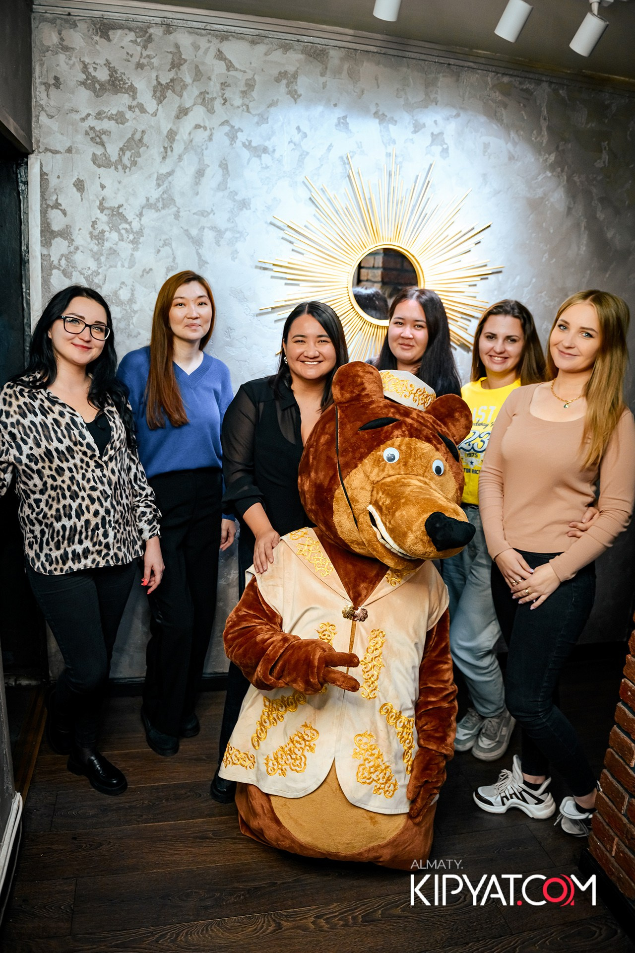 УХО И МЕДВЕДЬ НА ГАГАРИНА. КИПЯТКОМ АЛМАТЫ!