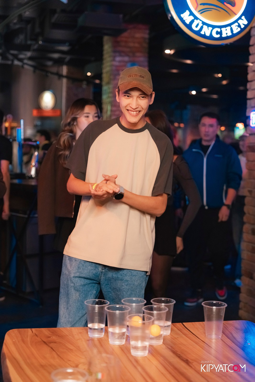 HARVEY'S PUB. КИПЯТКОМ АЛМАТЫ!