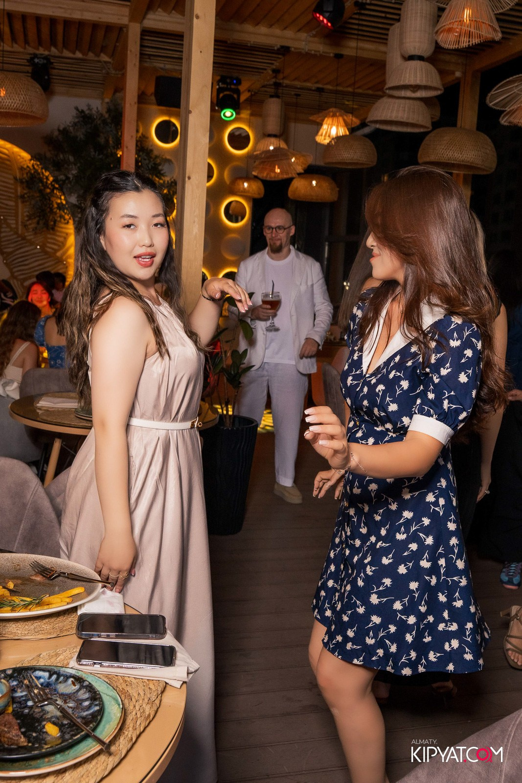 MOOD KARAOKE S TERRACE. КИПЯТКОМ АЛМАТЫ!