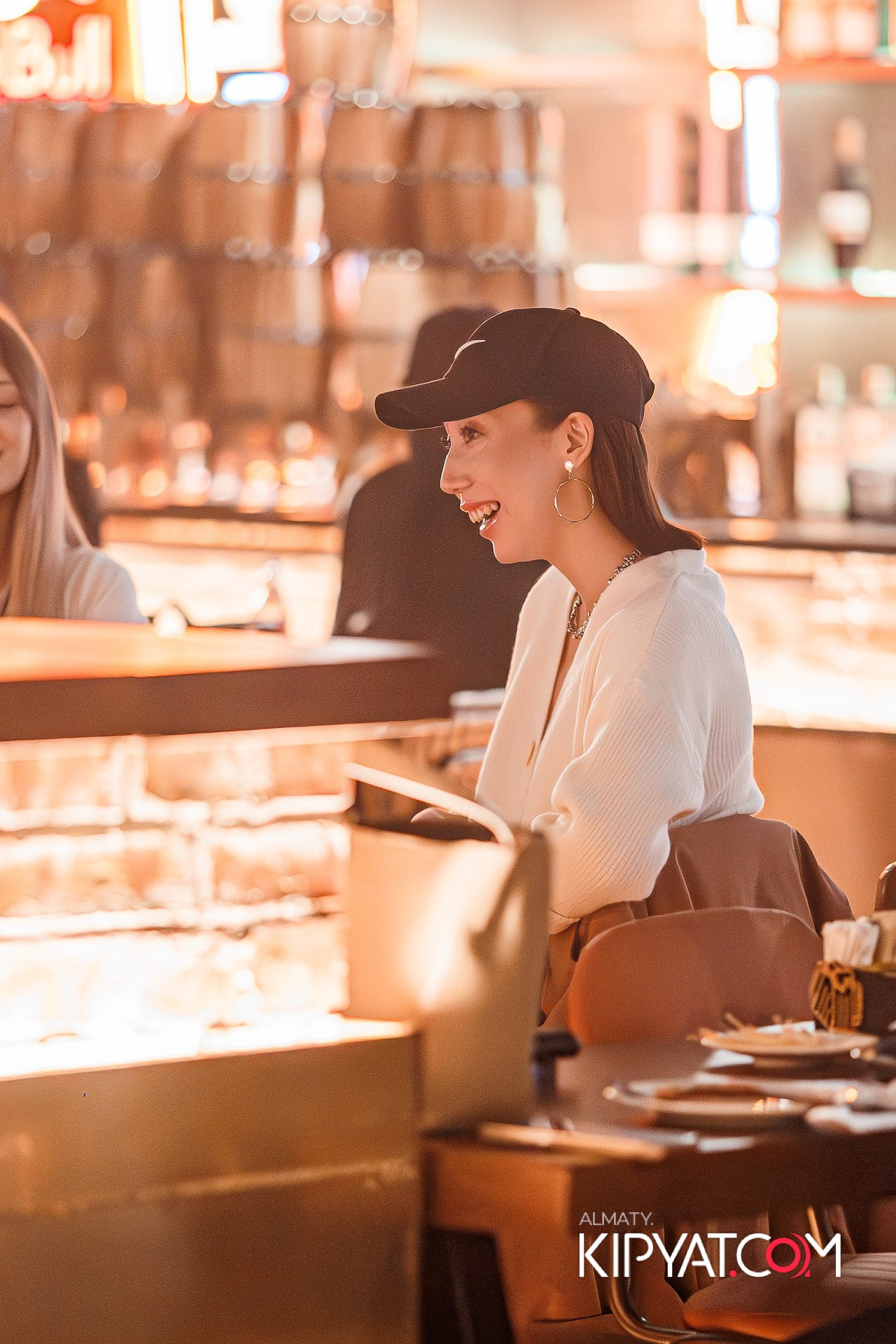 СОЛЬНЫЙ СТЕНДАП КОНЦЕРТ АЛЕКСАНДРА МЕРКУЛЬ. КИПЯТКОМ АЛМАТЫ!