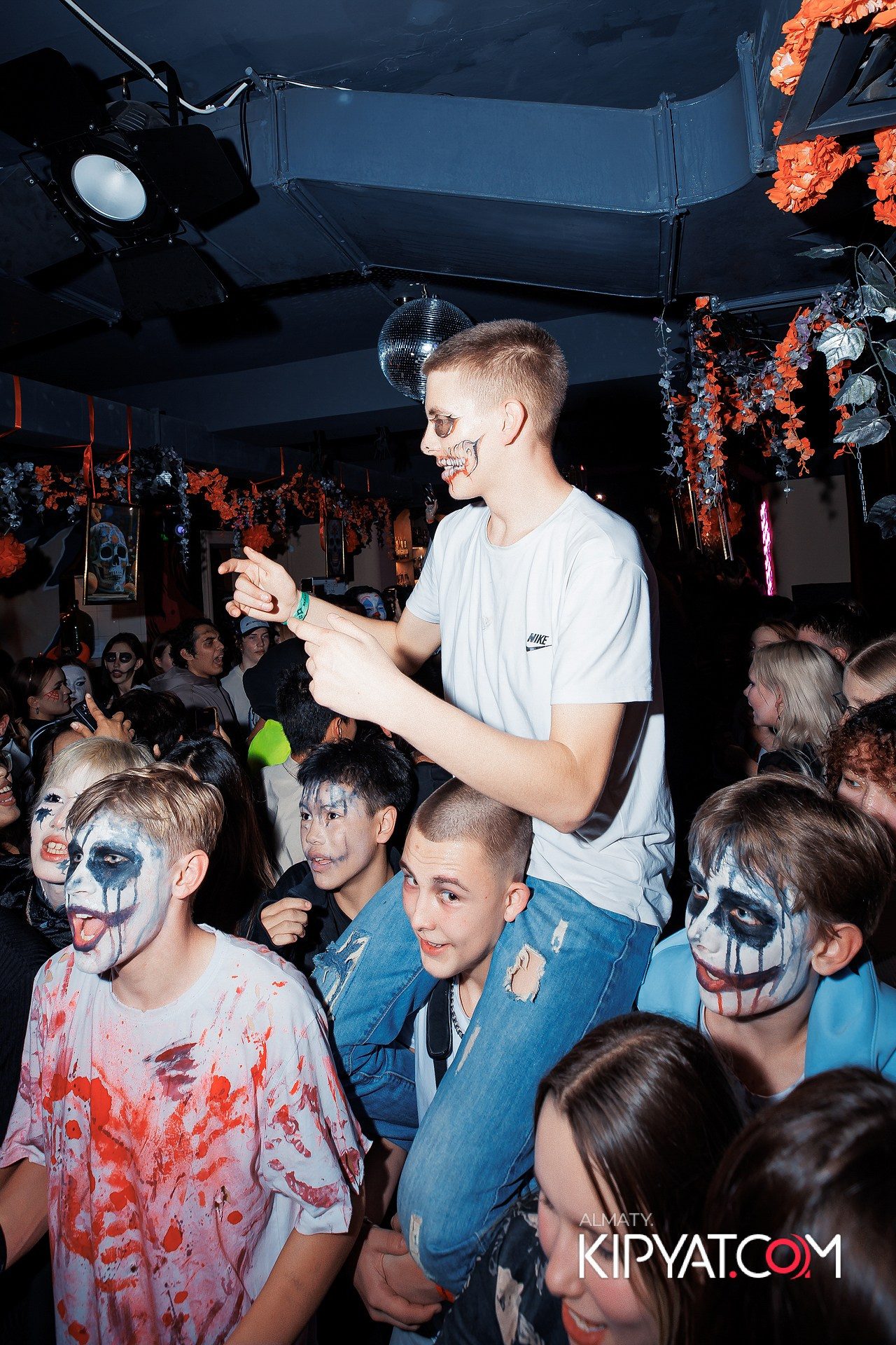 KRASNOFF PARTY ROCKY HORROR BAR. КИПЯТКОМ АЛМАТЫ!