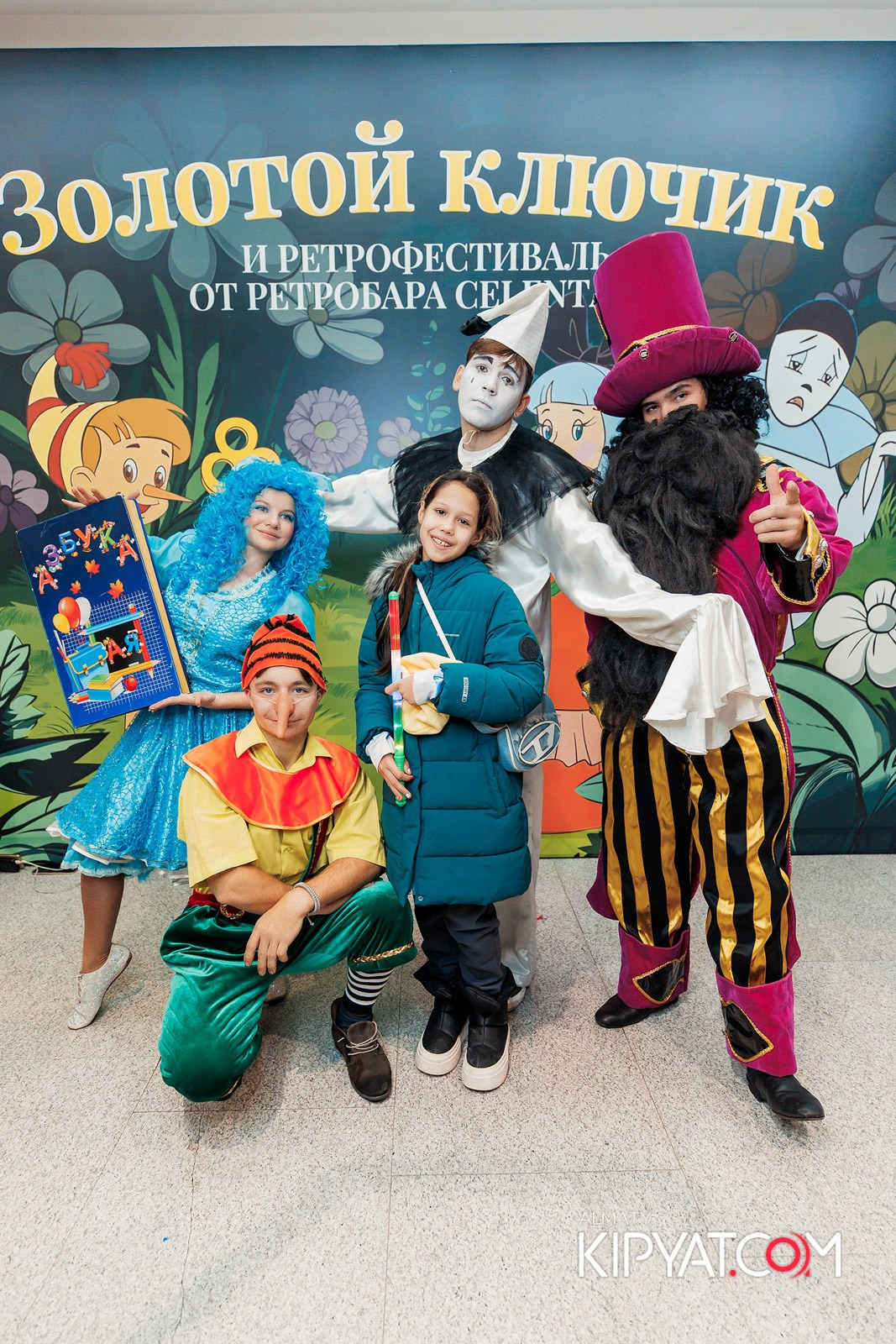 ЗОЛОТОЙ КЛЮЧИК И РЕТРОФЕСТИВАЛЬ ОТ РЕСТОБАРА CELENTANO. КИПЯТКОМ АЛМАТЫ!