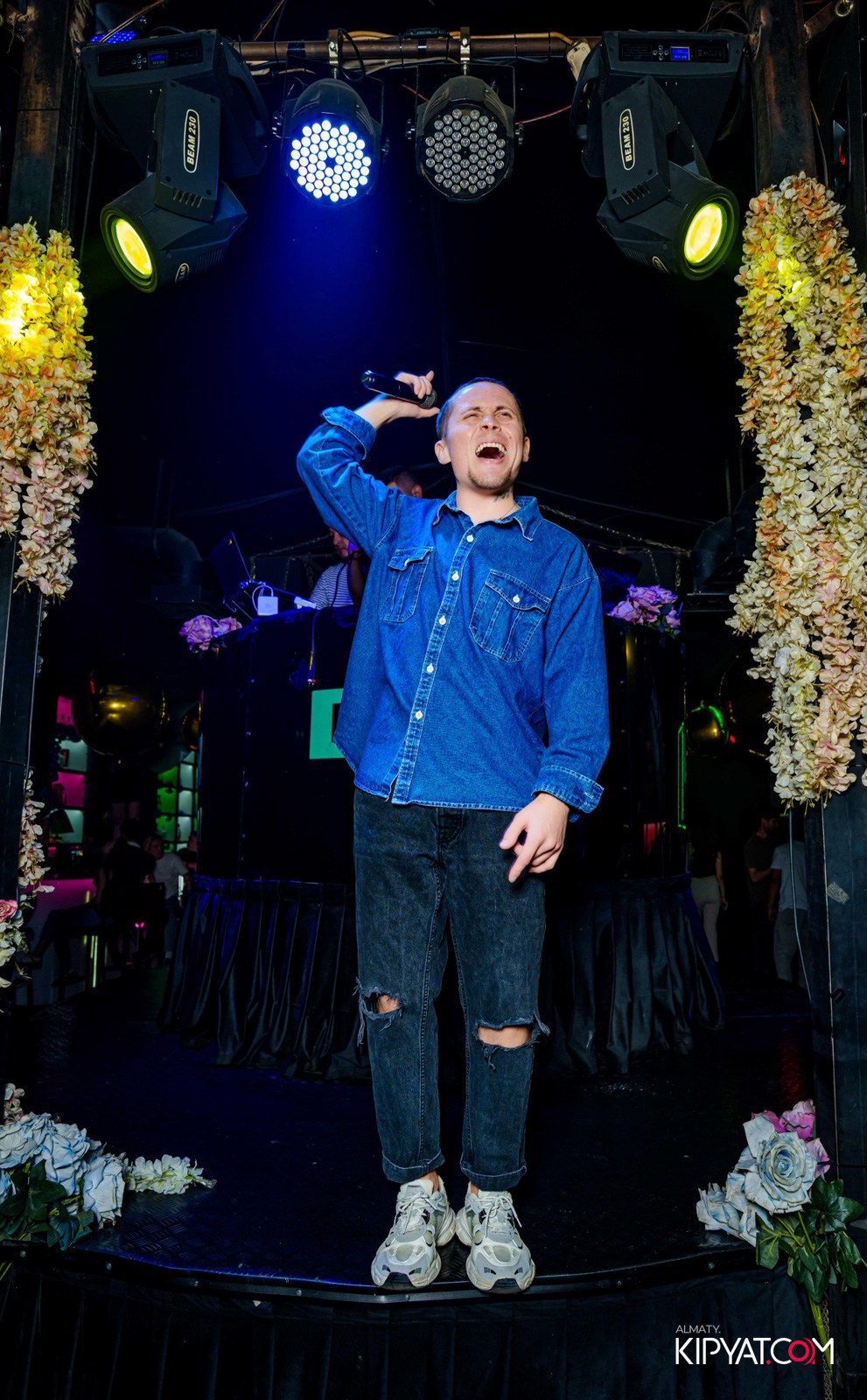 UYAT EMES BAR. КИПЯТКОМ АЛМАТЫ!