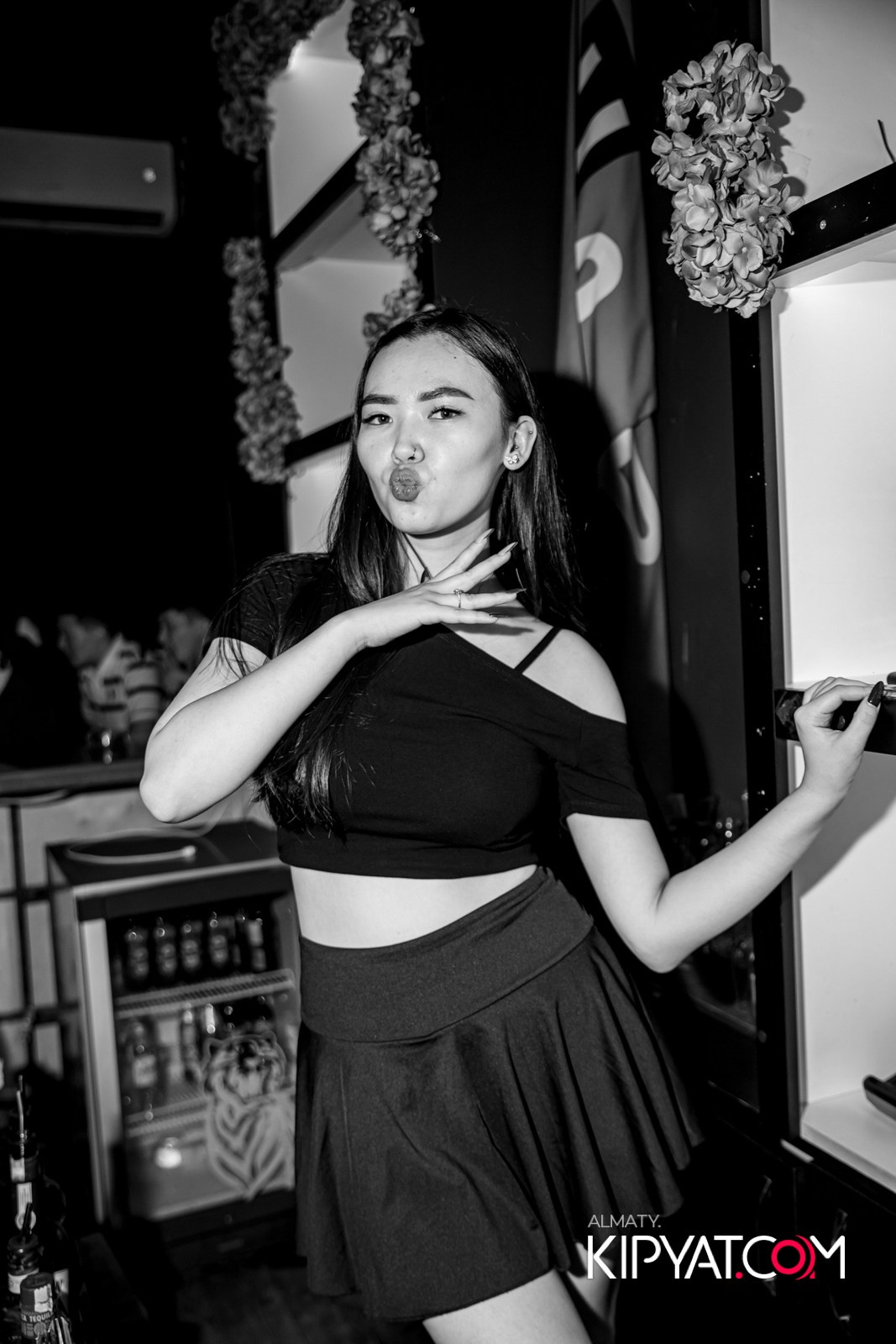 UYAT EMES BAR. КИПЯТКОМ АЛМАТЫ!